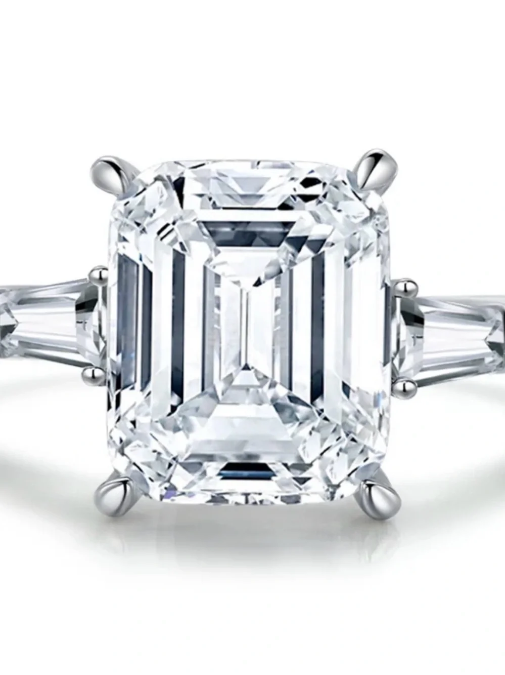 NWT Ainuoshi Emerald Cut Moissanite Three Stone Ring